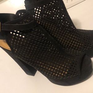 Black Bamboo Platforms